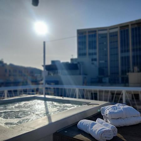 Unique Solar Penthouse With Jacuzzi And Sauna In Central Athènes Extérieur photo